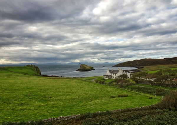 Alquiler de Coche en Inverness: Explora las Highlands con Total Libertad