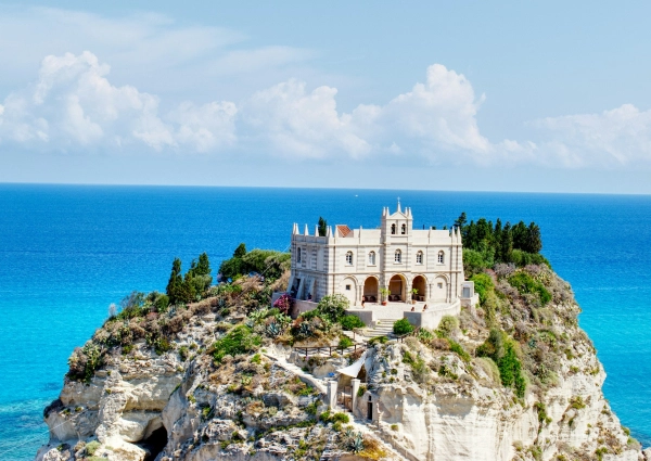 Tropea: Mare, Spiagge e il Periodo Giusto per Andarci